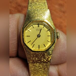 Ladies Seiko Gold Tone Quartz cocktail Watch